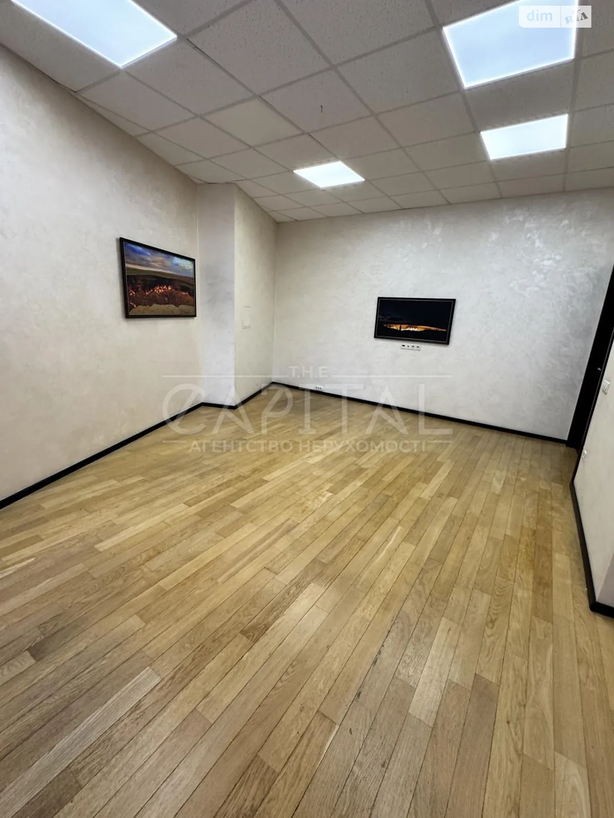 Сдается в аренду офис 180 кв. м в бизнес-центре, цена: 2400 $ - фото 1