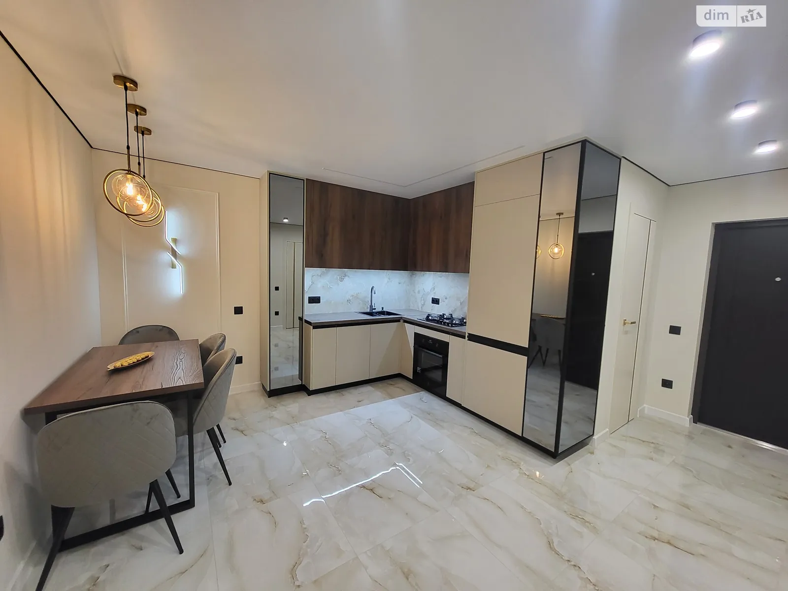 2-кімнатна квартира 58 кв. м у Тернополі, вул. Київська - фото 1