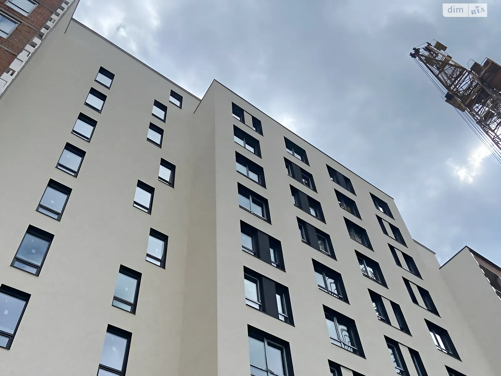 Продається 1-кімнатна квартира 43 кв. м у Івано-Франківську, вул. Коновальця Євгена - фото 1