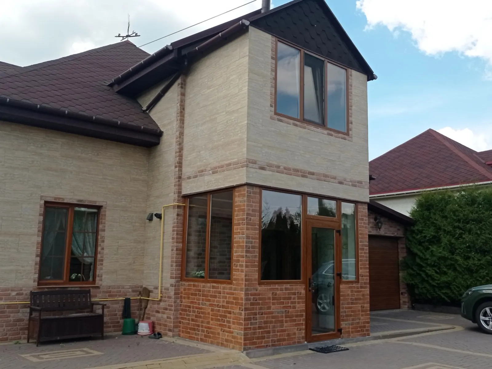 Продается дом на 2 этажа 168.5 кв. м с баней/сауной, цена: 280000 $ - фото 1