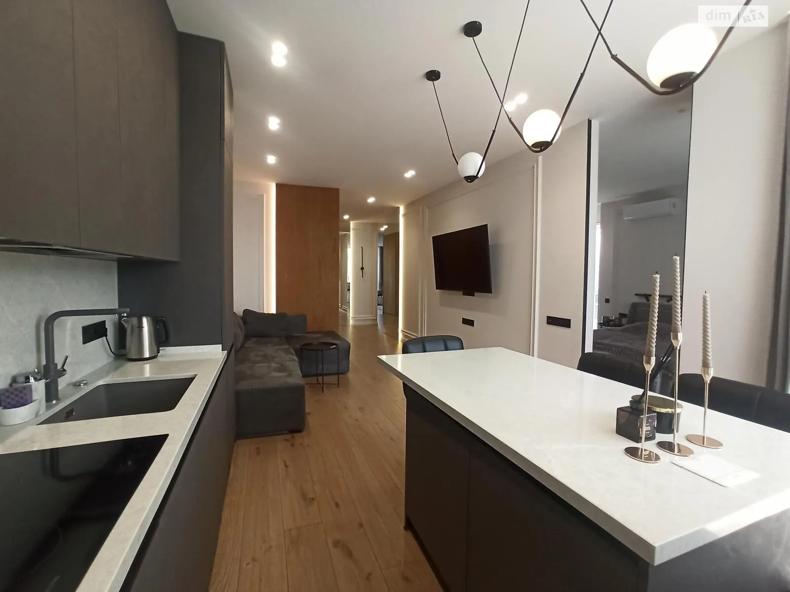 Продается 2-комнатная квартира 80.1 кв. м в Киеве, ул. Предславинская, 44 - фото 1