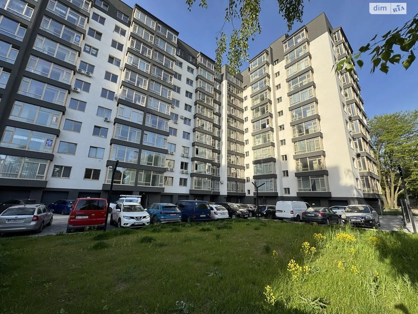 Продается 1-комнатная квартира 48 кв. м в Ивано-Франковске, ул. Волошина Августина - фото 1