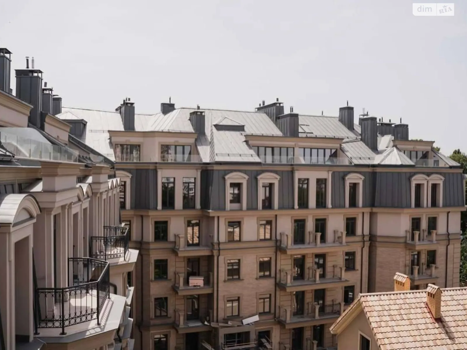 Продается 1-комнатная квартира 48 кв. м в Одессе, Фонтанская дор., 62К - фото 1