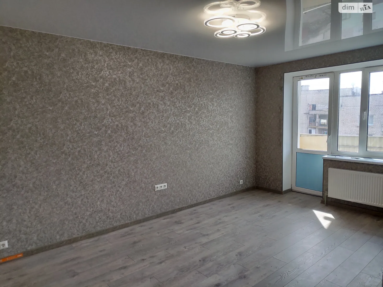 Продається 3-кімнатна квартира 61.6 кв. м у Деражні, вул. Володимира Соломчука(Заводська), 1Г - фото 1