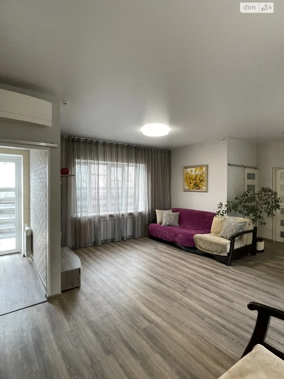 Продається одноповерховий будинок 151 кв. м з гаражем, цена: 111000 € - фото 1