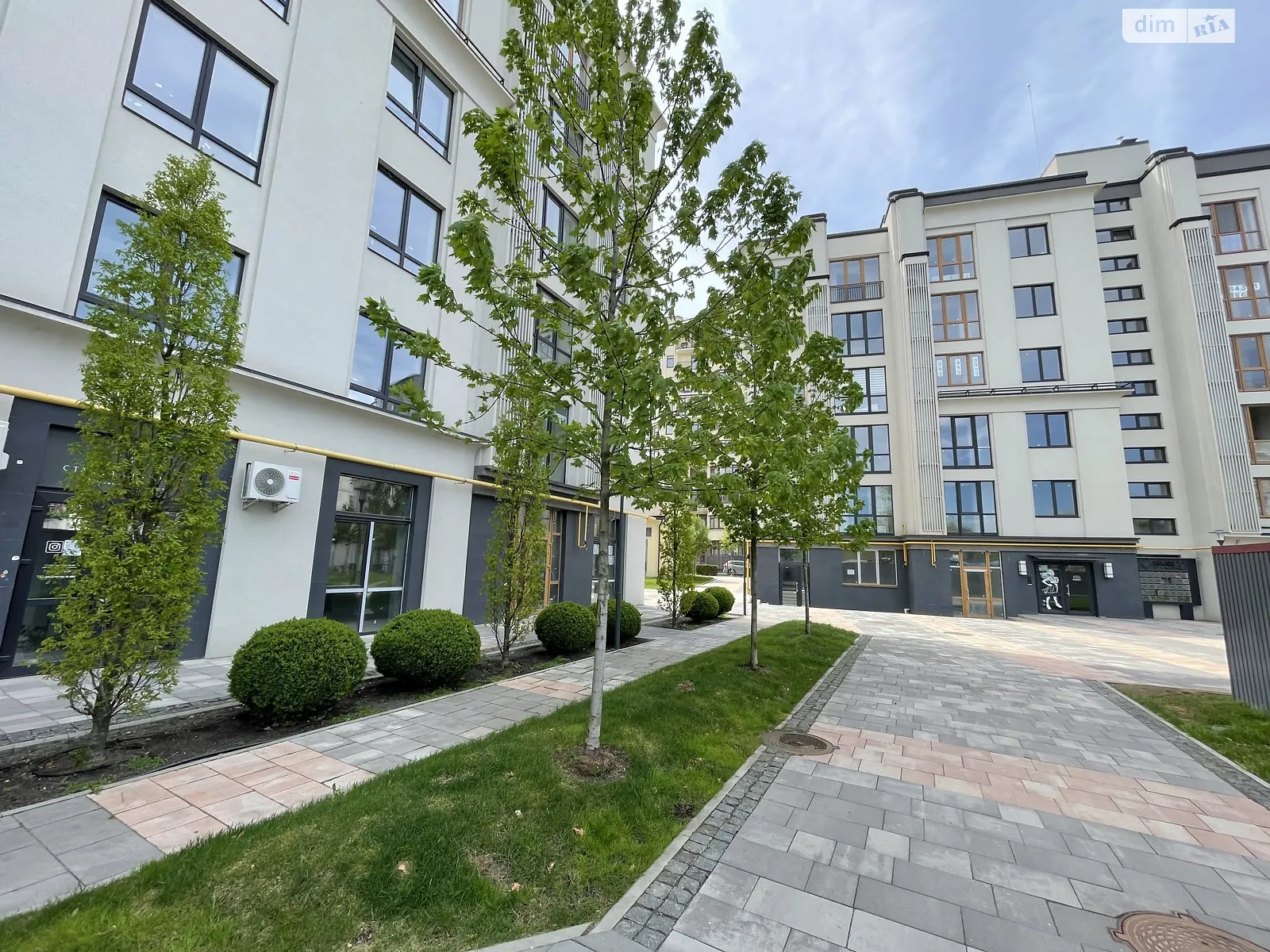 Продається 1-кімнатна квартира 38 кв. м у Ірпені, вул. Миколи Сингаївського(Новооскольська), 2Б/1 - фото 1
