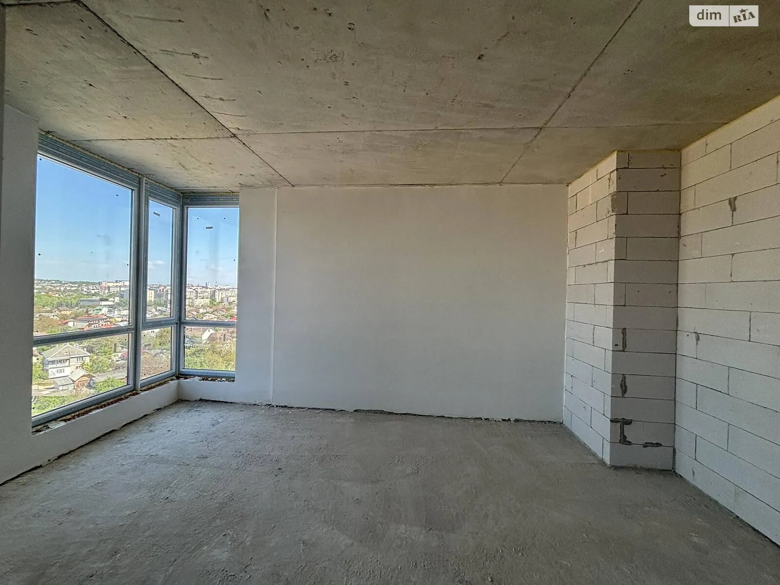 Продается 1-комнатная квартира 46 кв. м в Ивано-Франковске, ул. Ленкавского, 34 - фото 1