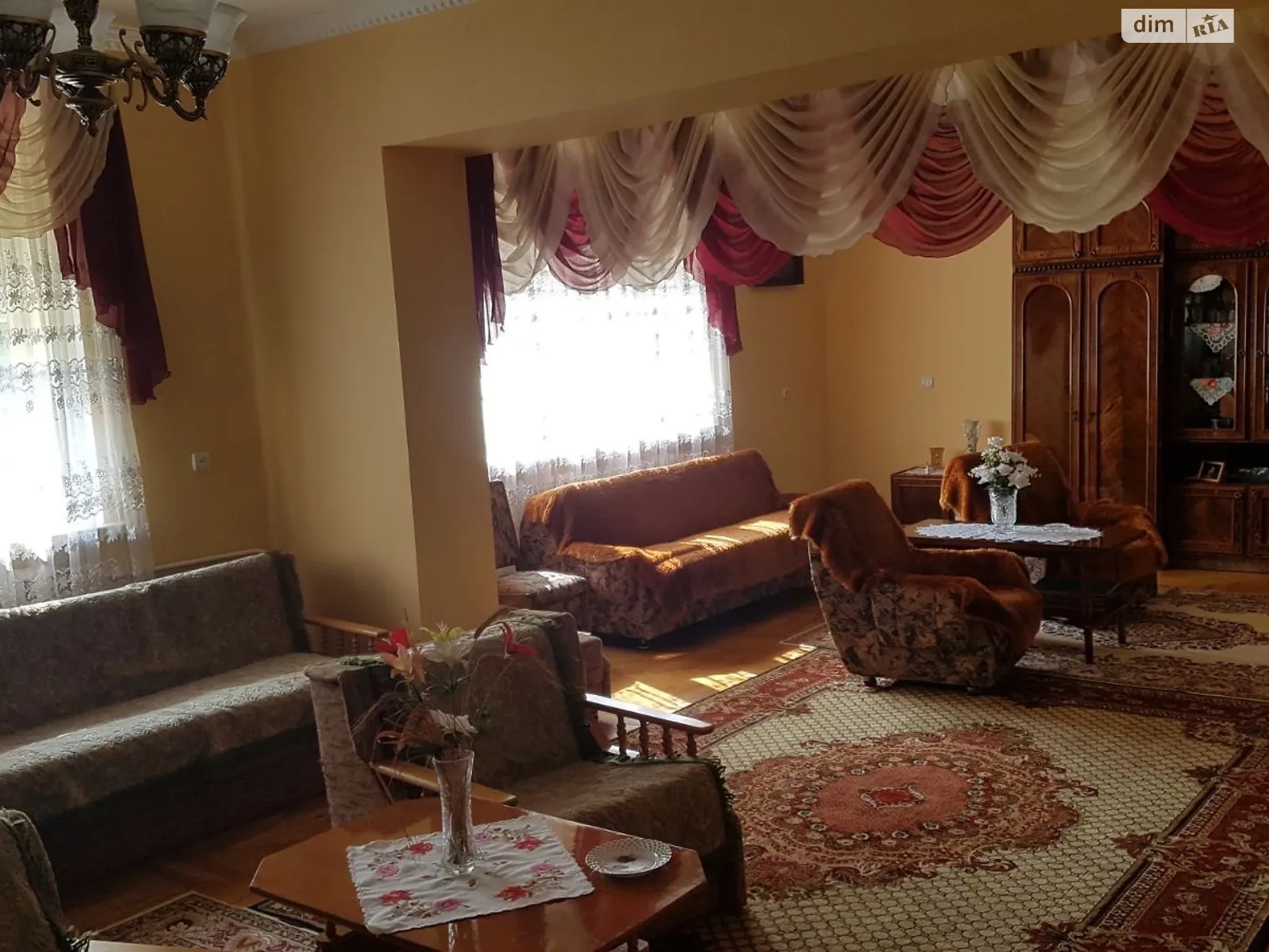Продается дом на 2 этажа 327 кв. м с камином, цена: 50000 $ - фото 1