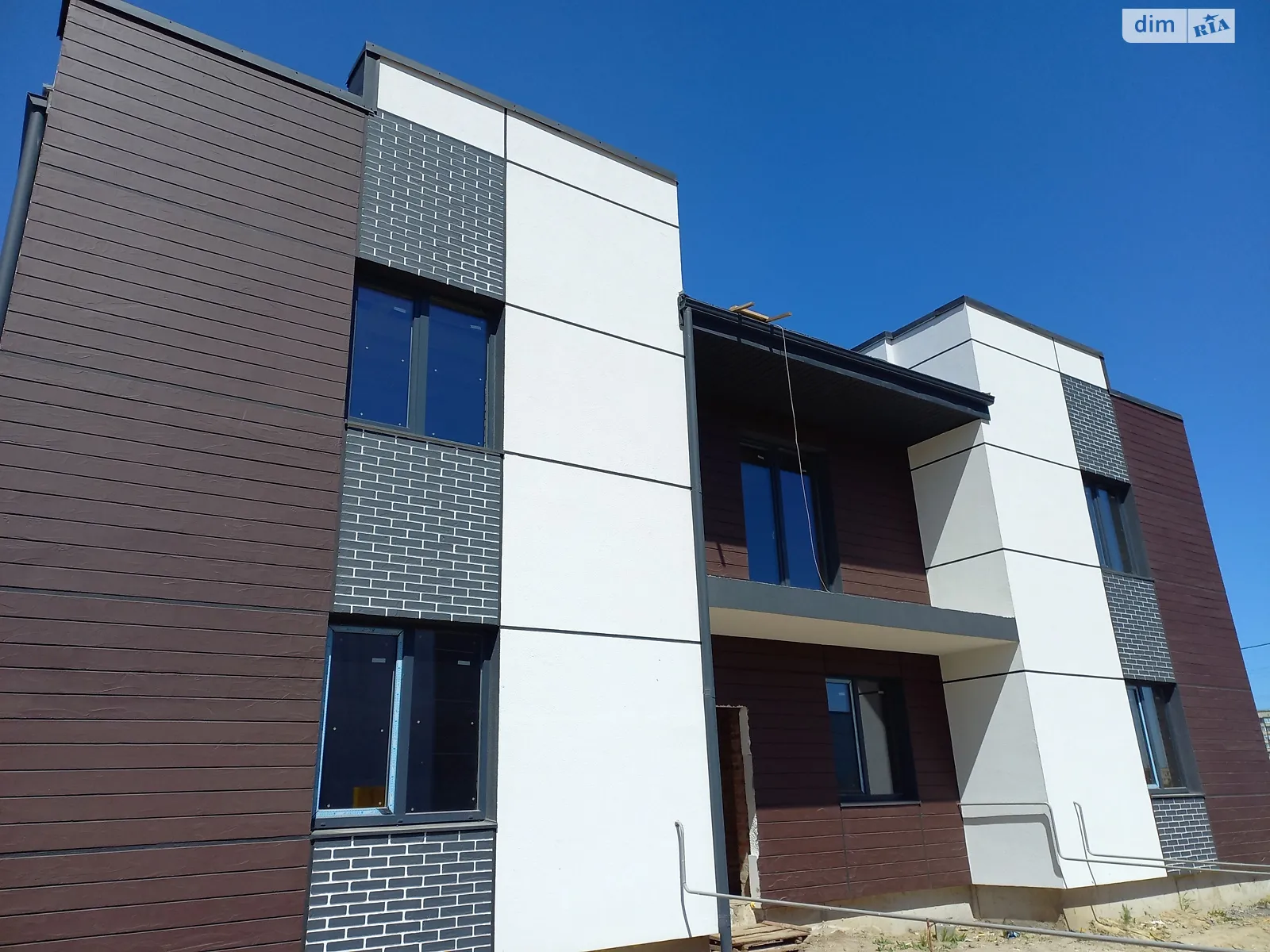 Авторынок Ровно ЖК по ул. Макарова, цена: 57000 $ - фото 1