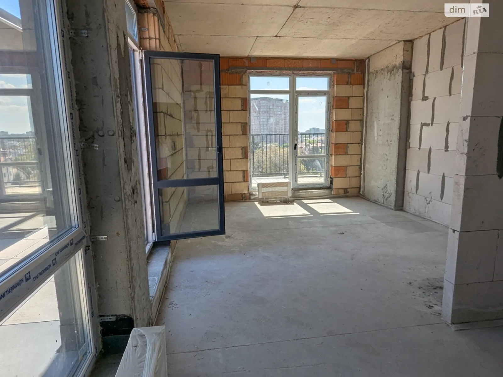 Продается 3-комнатная квартира 115.4 кв. м в Одессе, ул. Дачная, 28Д - фото 1