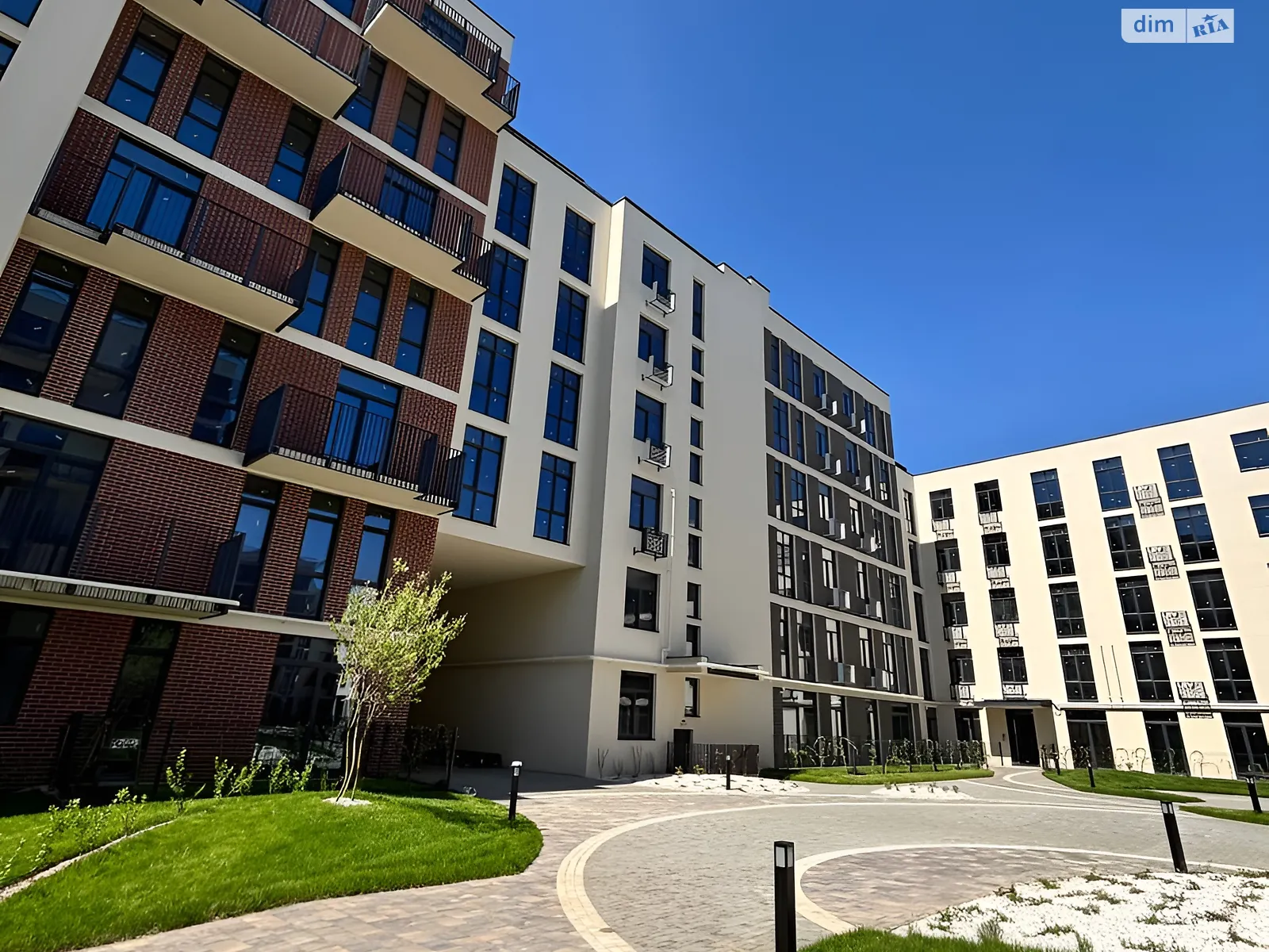 Продается 3-комнатная квартира 88.62 кв. м в Винниках - фото 1
