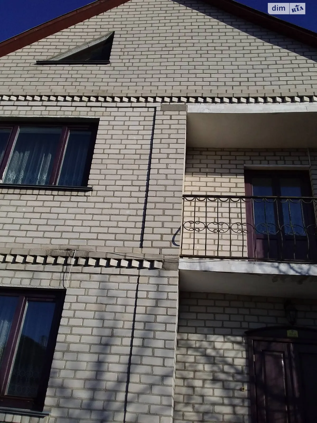 Продается дом на 2 этажа 185 кв. м с гаражом, цена: 98800 $ - фото 1