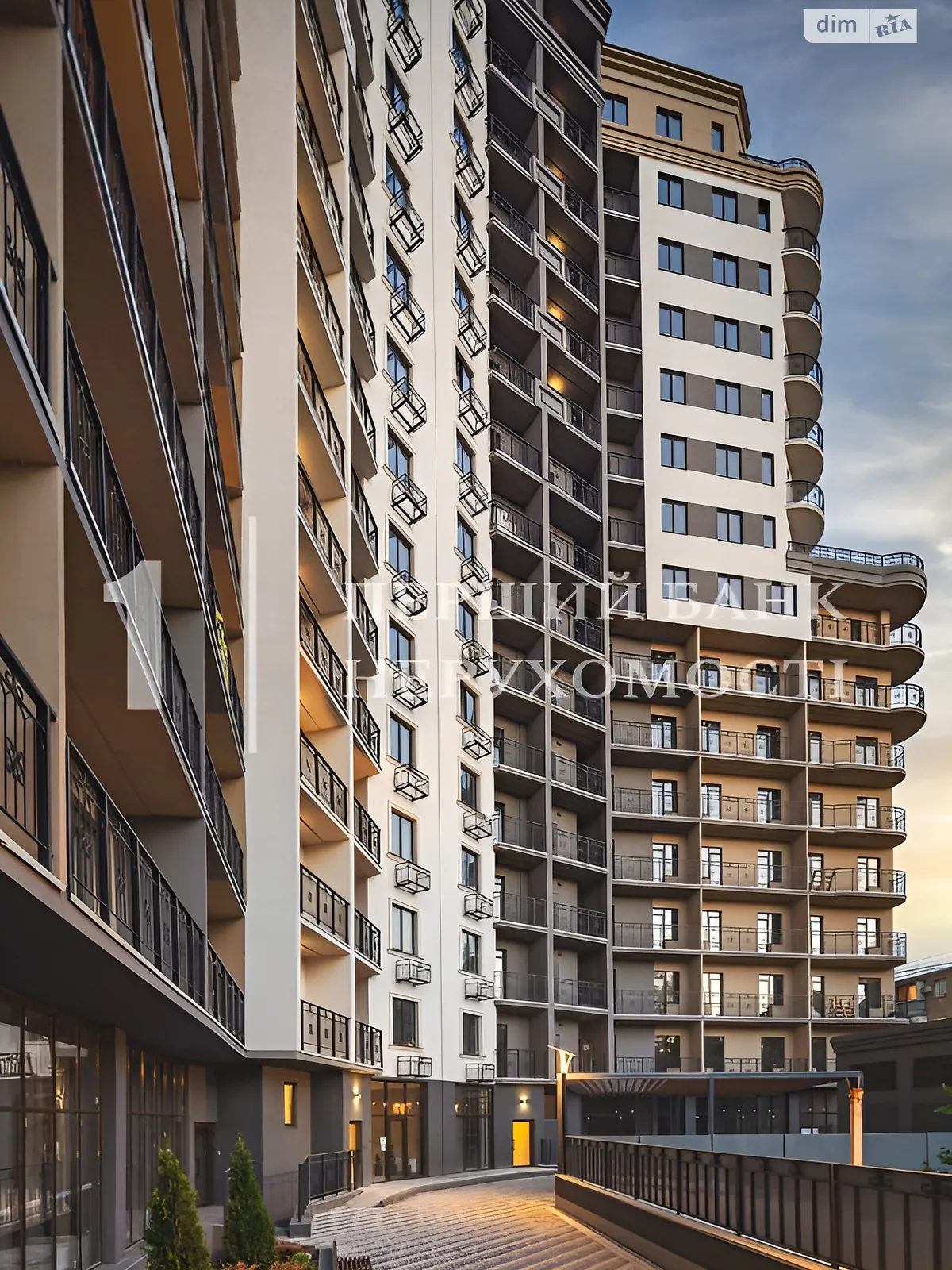 Продается 1-комнатная квартира 49 кв. м в Одессе, пер. Клубничный - фото 1