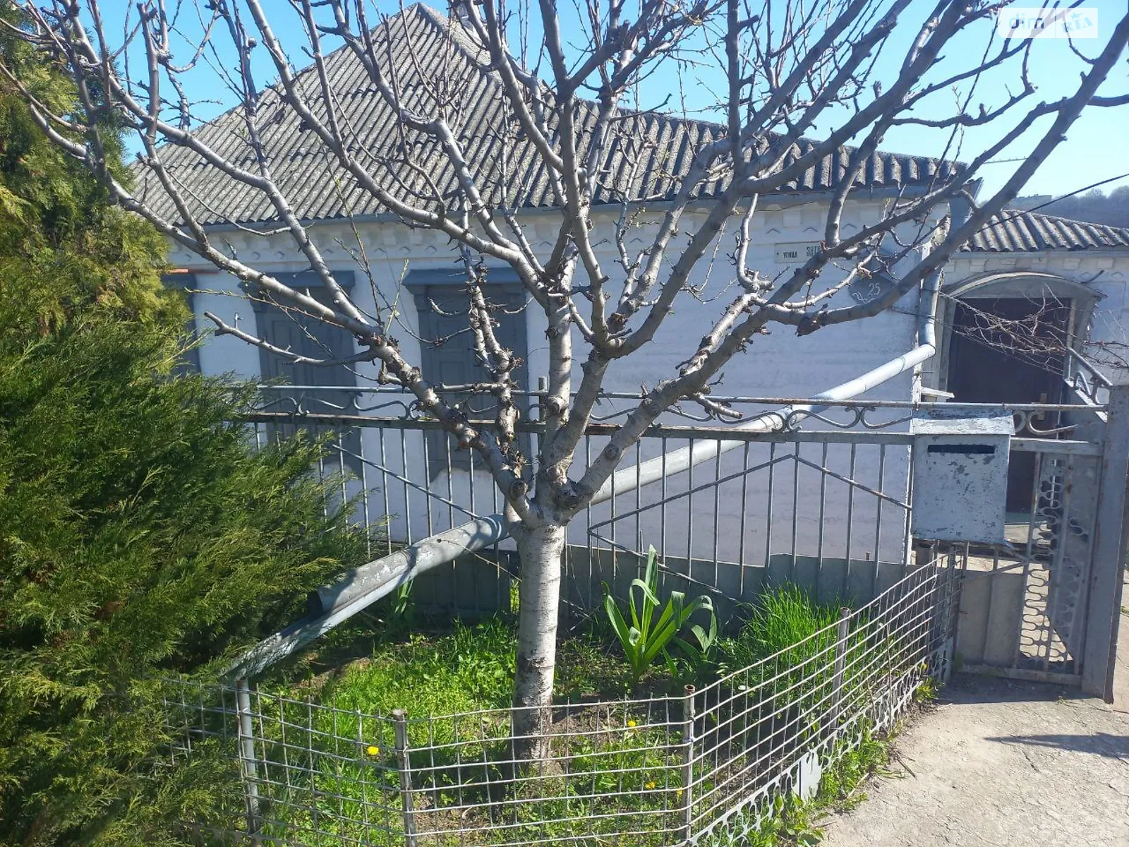 Продается дом на 2 этажа 73.2 кв. м с бассейном, цена: 28500 $ - фото 1