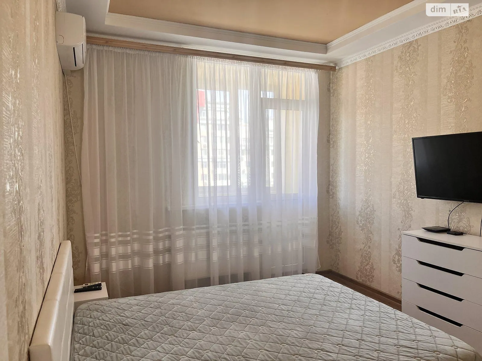 Продается 1-комнатная квартира 39 кв. м в Киеве, вулиця Юлії Здановської - фото 1
