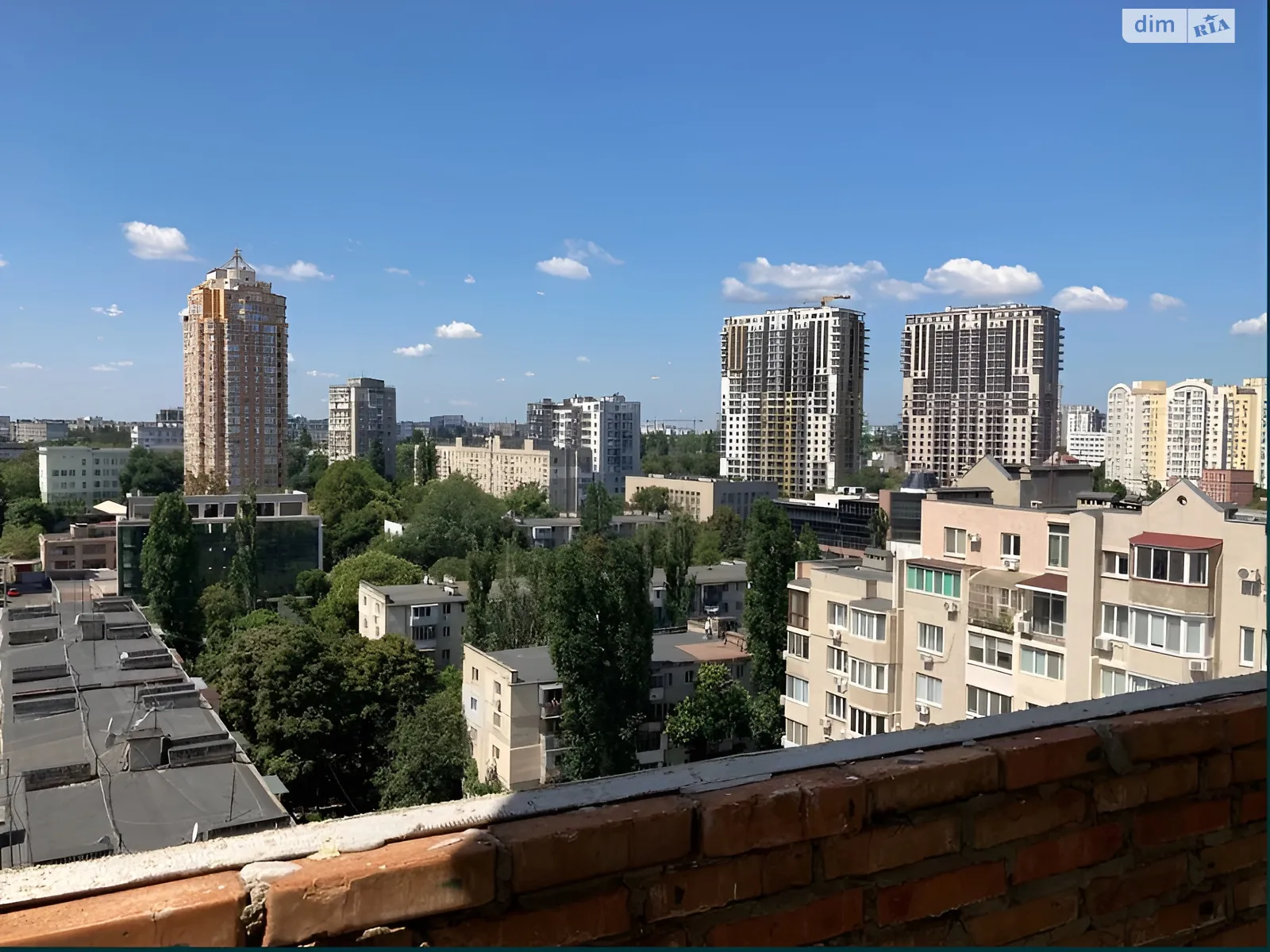 Продается 1-комнатная квартира 40 кв. м в Одессе, ул. Солнечная - фото 1