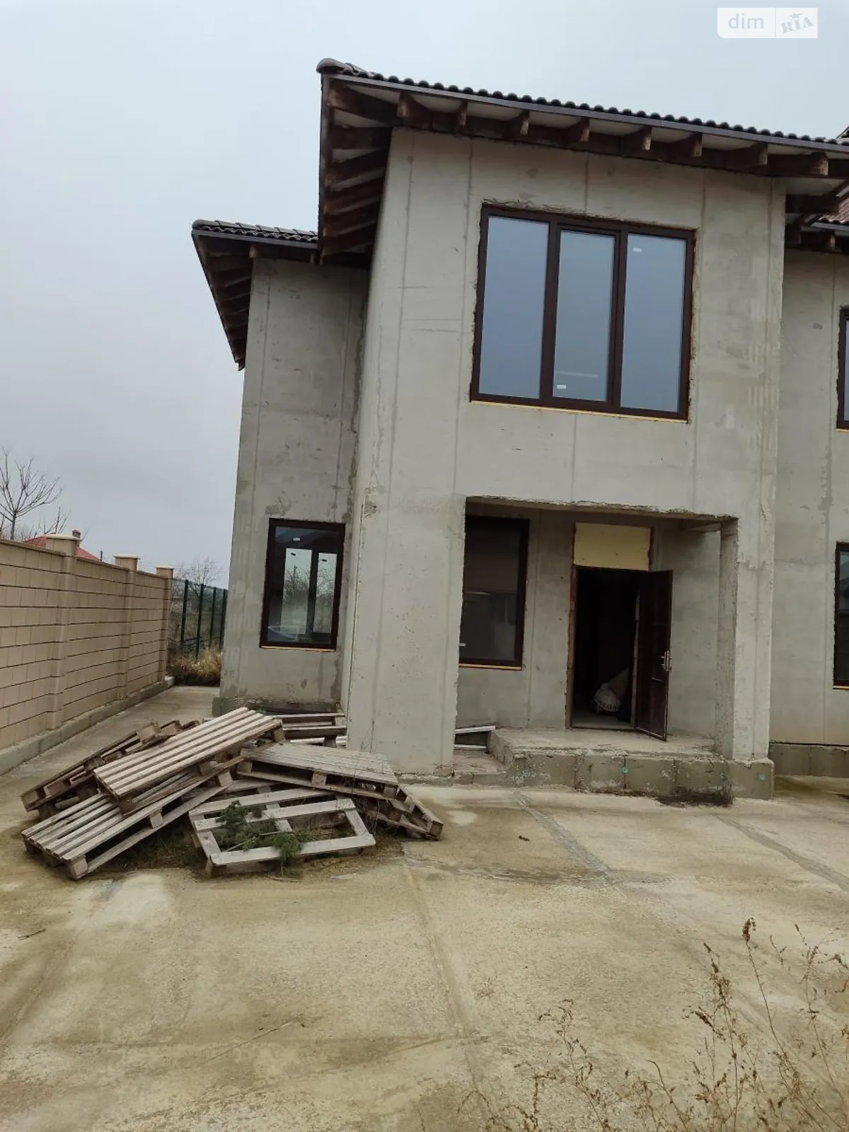 Продается дом на 2 этажа 144 кв. м с террасой, цена: 140000 $ - фото 1