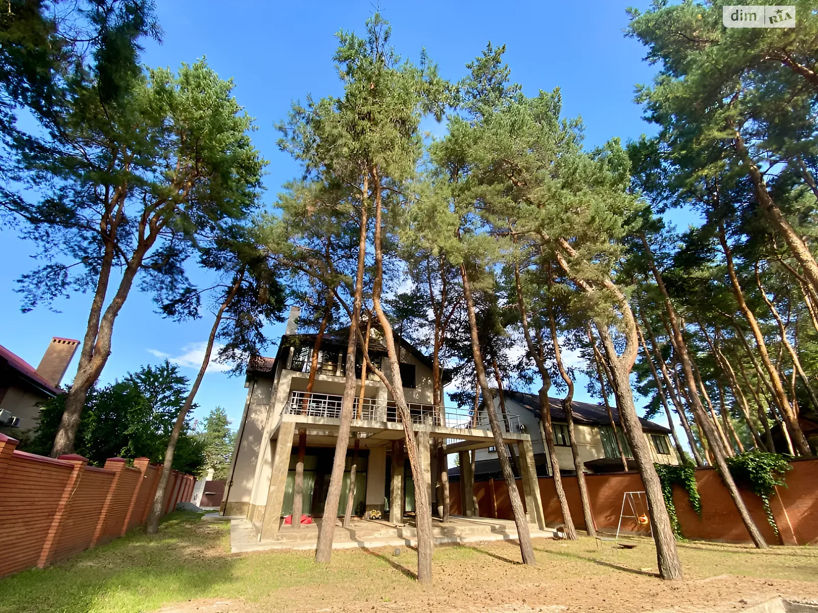 Продається будинок 3 поверховий 450 кв. м з гаражем, цена: 250000 $ - фото 1