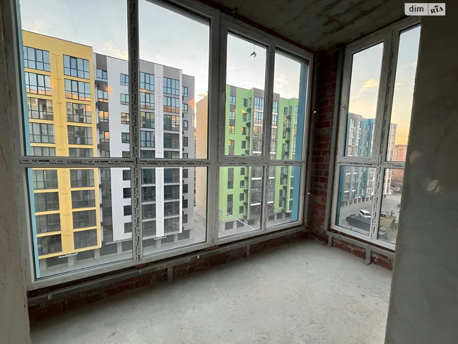 Продается 1-комнатная квартира 65.3 кв. м в Днепре, Запорожское шоссе - фото 1