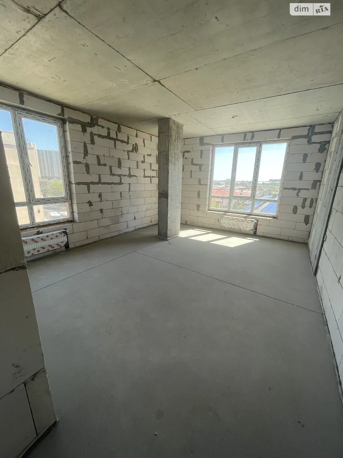 Продается 1-комнатная квартира 56 кв. м в Одессе, ул. Академика Сахарова, 55 - фото 1
