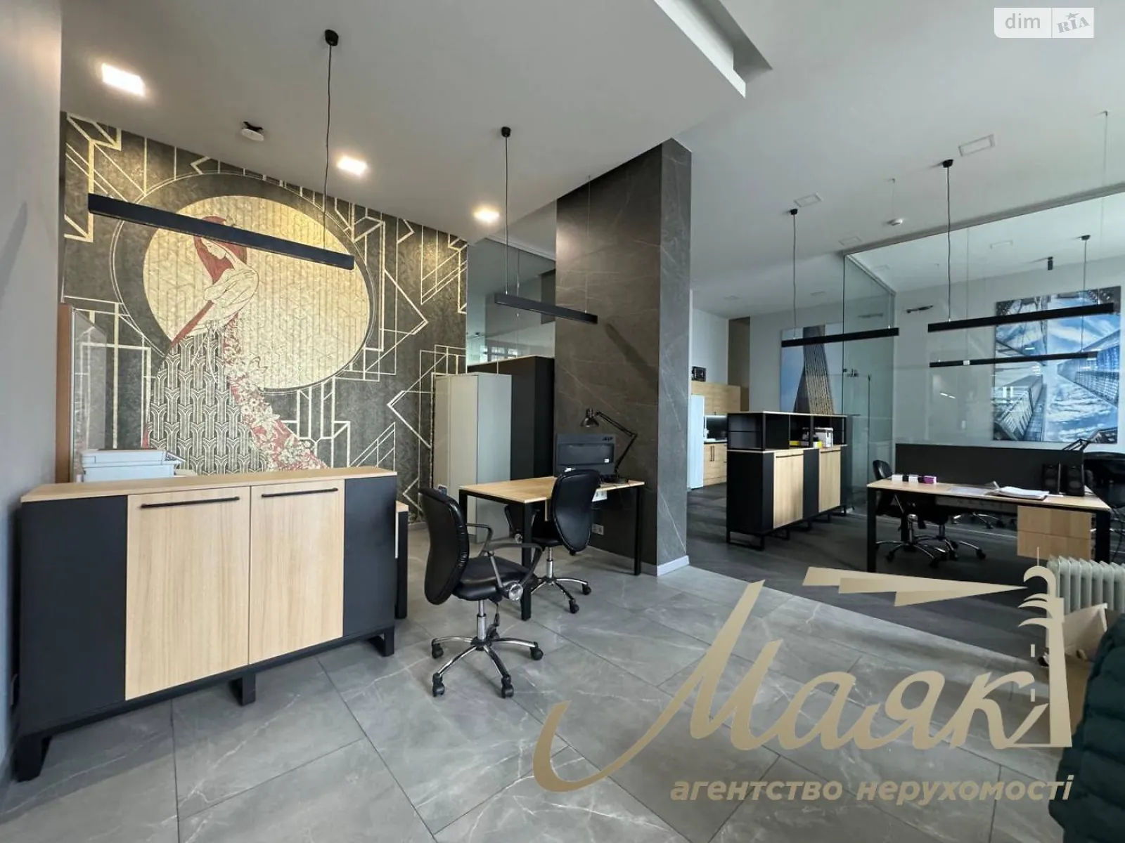 Сдается в аренду офис 330 кв. м в бизнес-центре, цена: 8265 $ - фото 1
