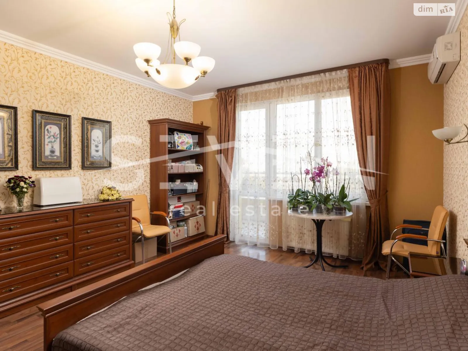 Продается 3-комнатная квартира 139.1 кв. м в Киеве, просп. Голосеевский(40-летия Октября), 62 - фото 1