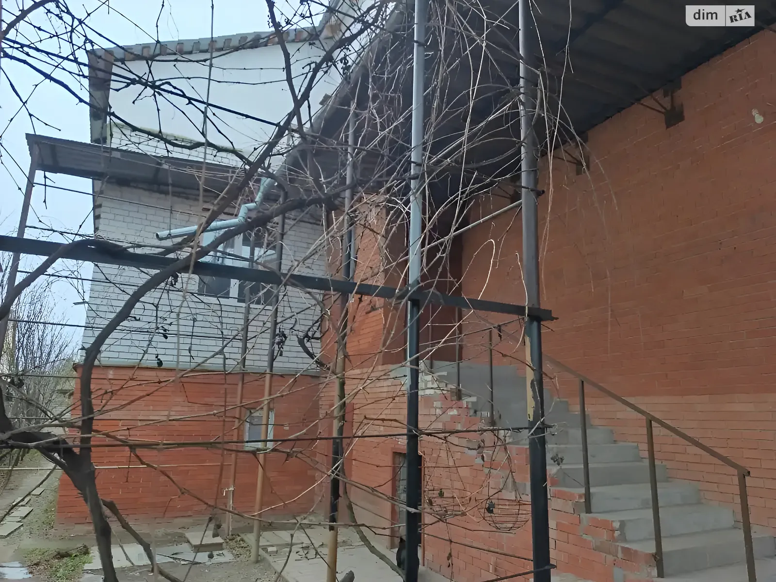 Продается дом на 2 этажа 377.2 кв. м с камином, цена: 72500 $ - фото 1