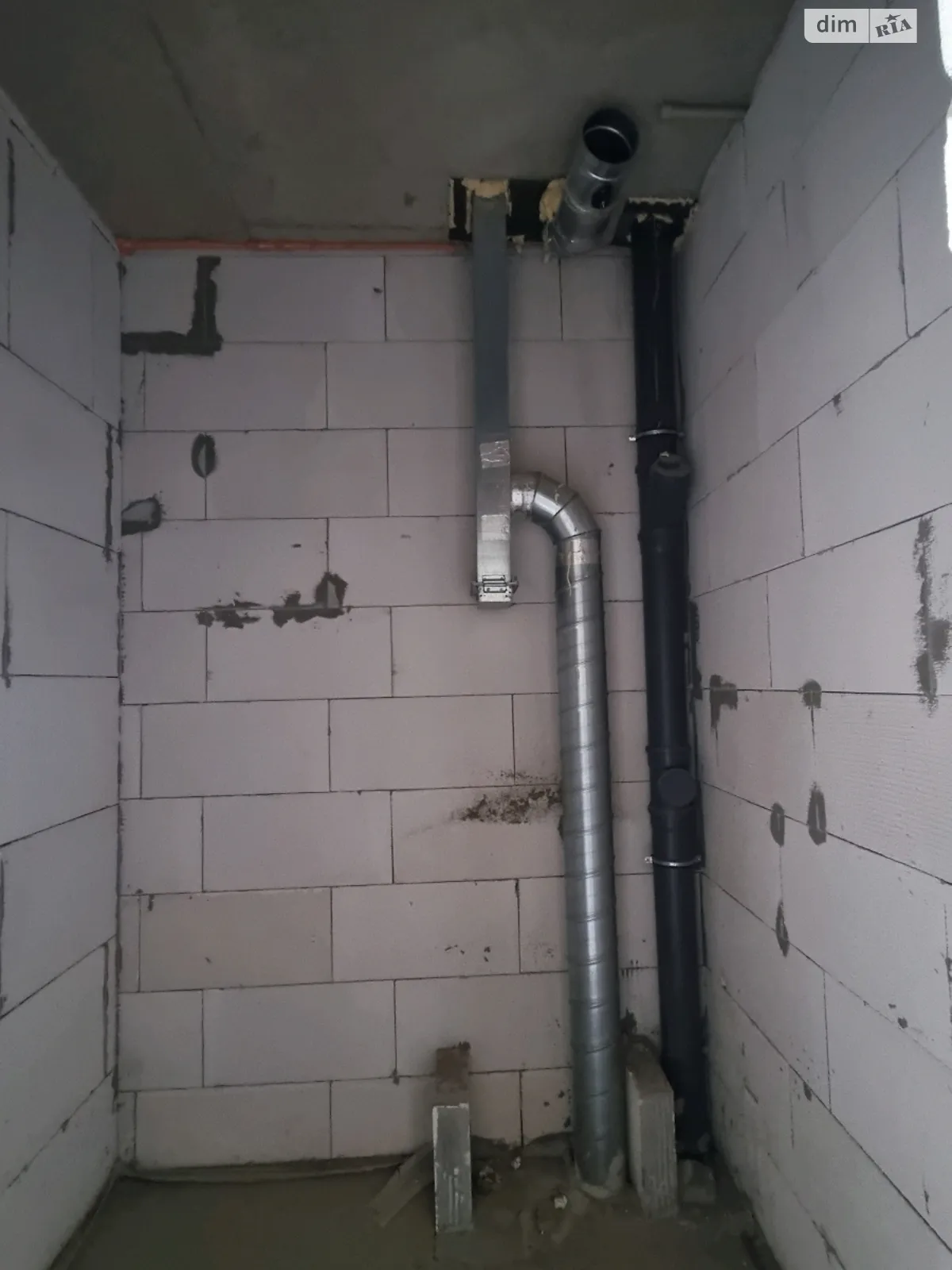 Продается офис 33 кв. м в бизнес-центре, цена: 52000 $ - фото 1