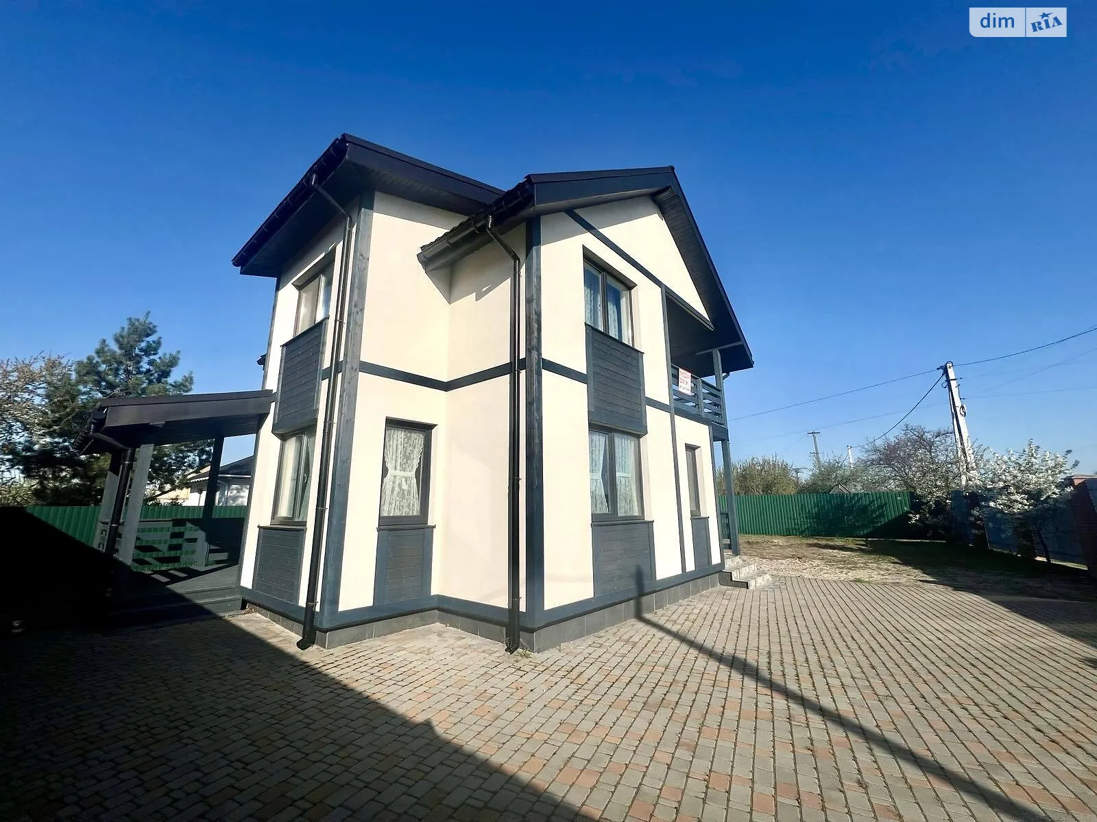 Продается дом на 2 этажа 105 кв. м с гаражом, цена: 122000 $ - фото 1