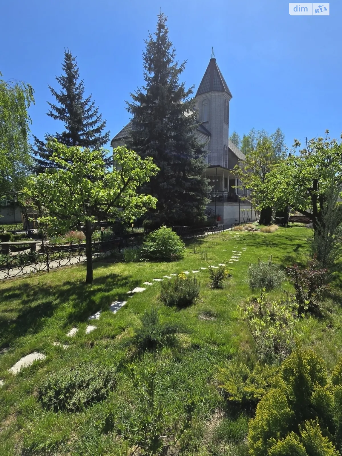 Продается дом на 2 этажа 328.2 кв. м с мебелью, цена: 169000 $ - фото 1