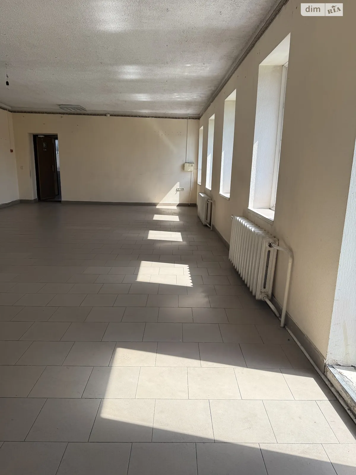 Сдается в аренду офис 90 кв. м в бизнес-центре, цена: 12500 грн - фото 1