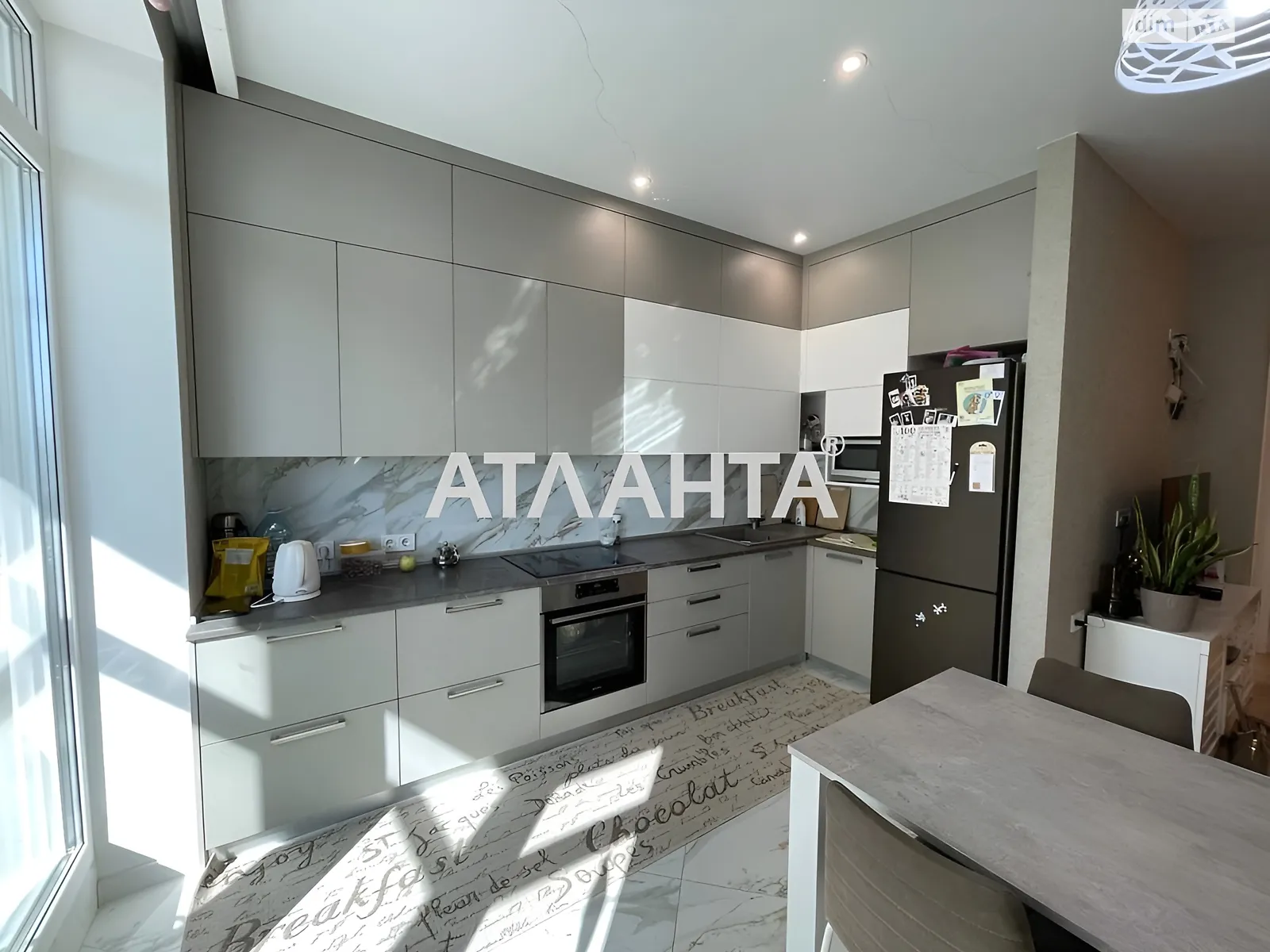 Продається 2-кімнатна квартира 70.2 кв. м у Одесі, просп. Гагаріна, 19Б - фото 1