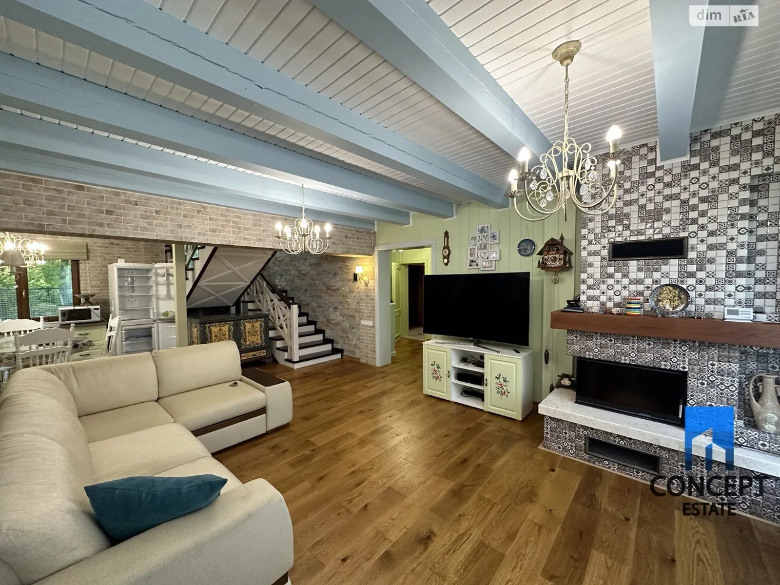 Продается дом на 2 этажа 158.4 кв. м с баней/сауной, цена: 180000 € - фото 1
