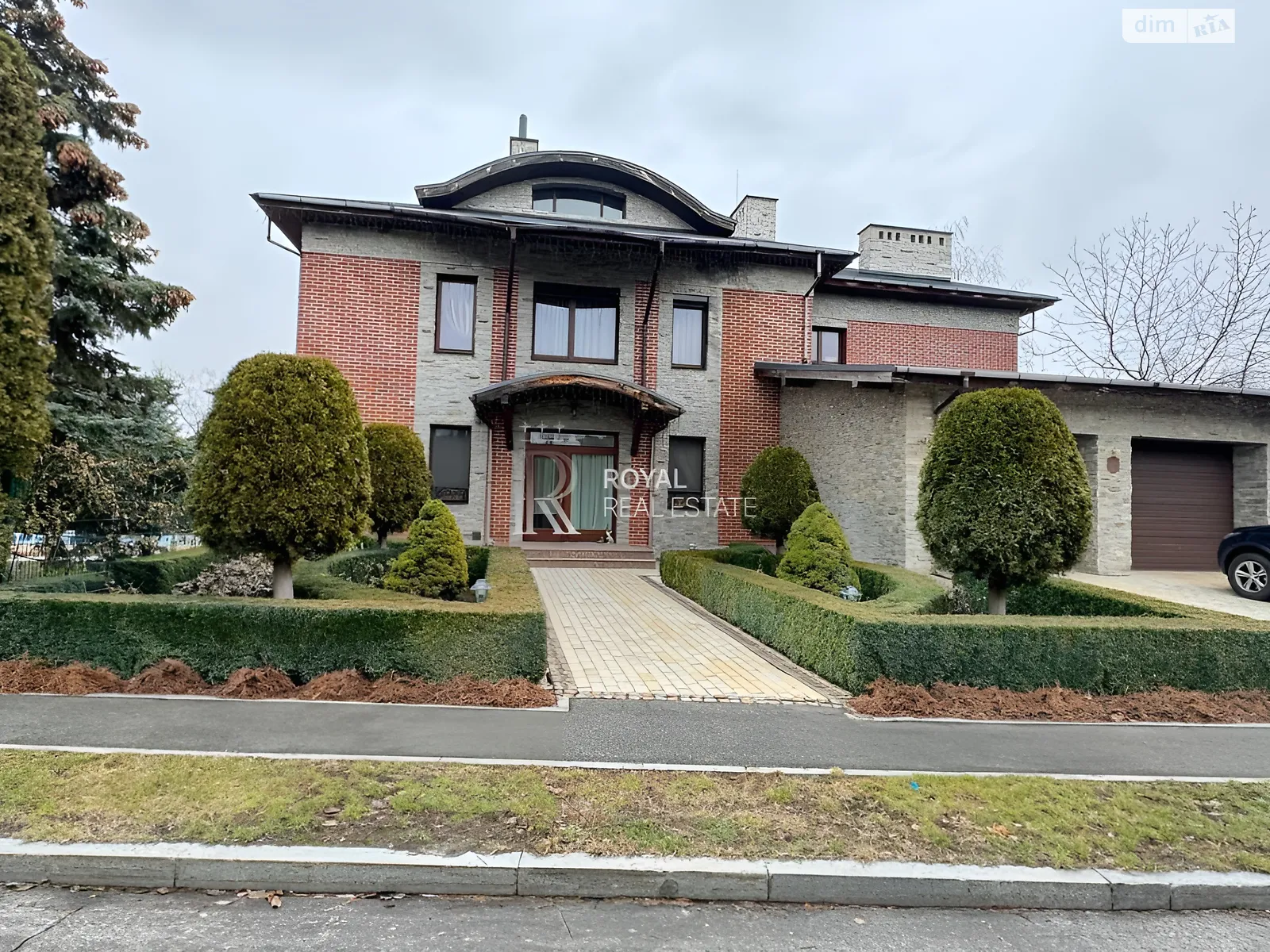 Продается дом на 2 этажа 441 кв. м с балконом, цена: 670000 $ - фото 1