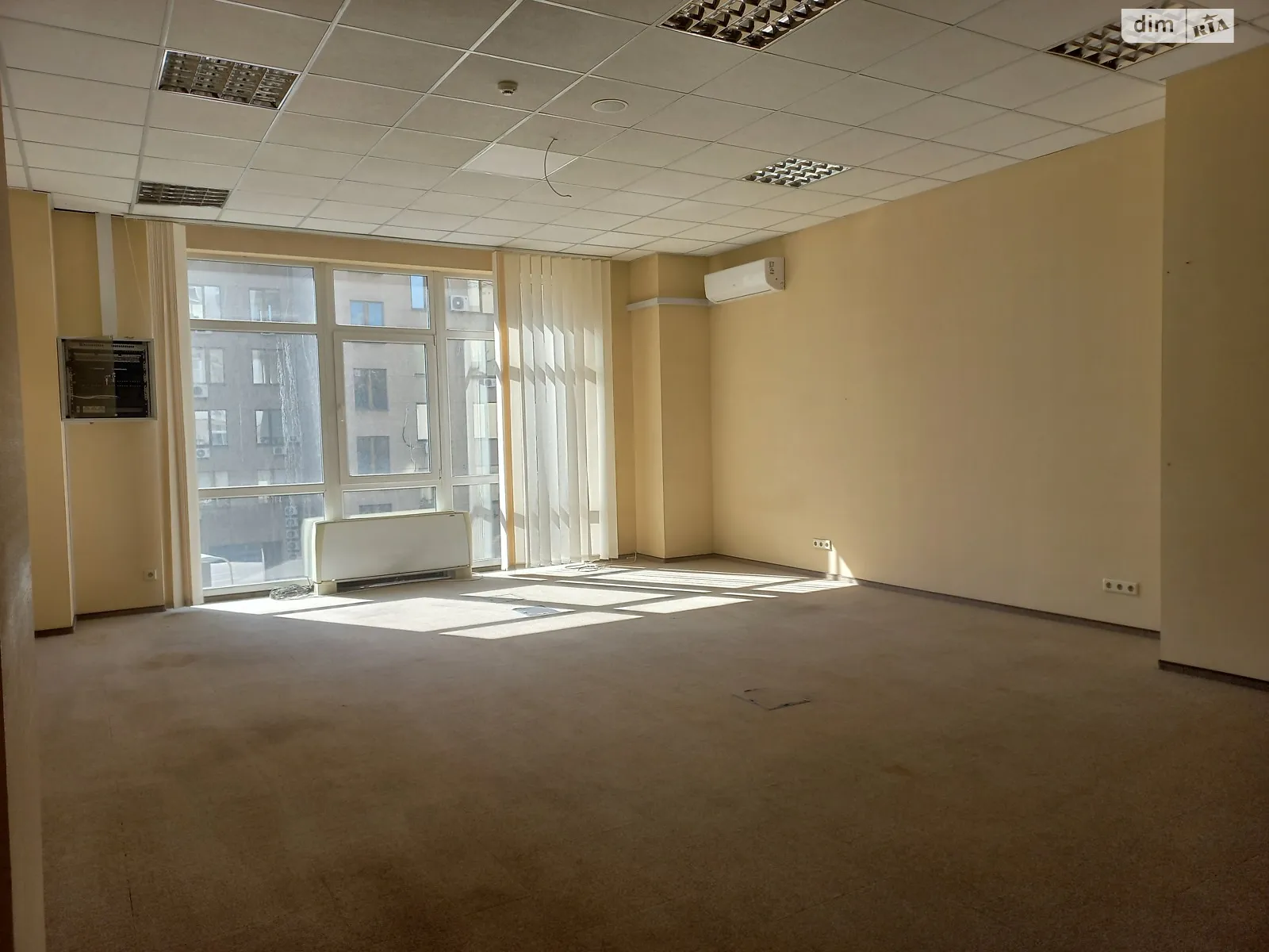 Сдается в аренду офис 360 кв. м в бизнес-центре, цена: 3600 $ - фото 1