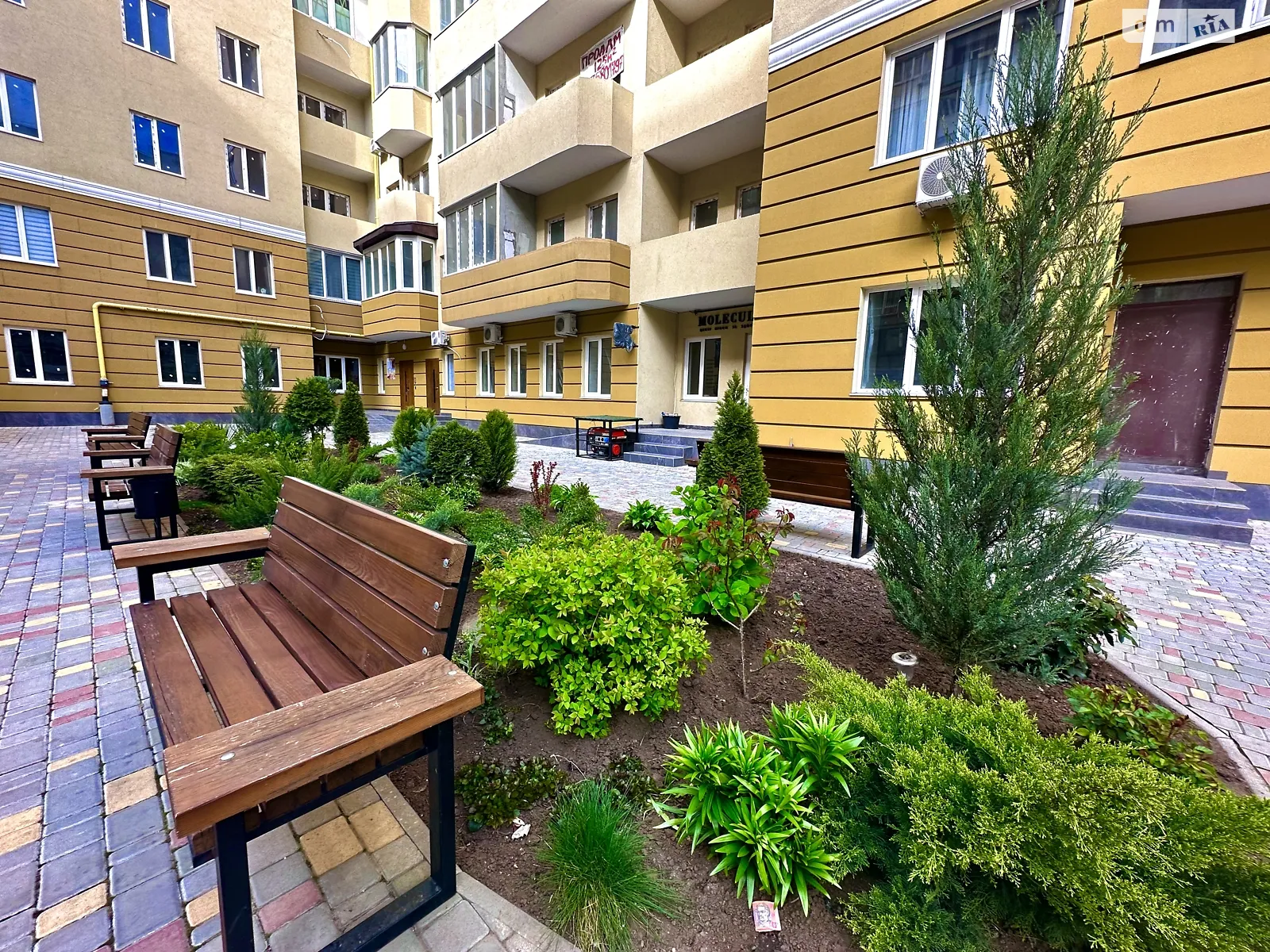 Продается 3-комнатная квартира 103 кв. м в Одессе, ул. Солнечная, 8 - фото 1