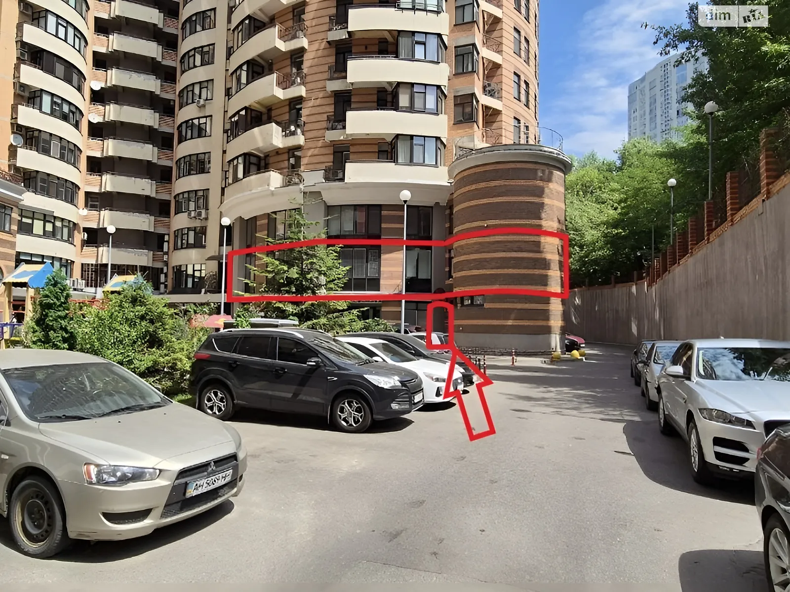 Сдается в аренду офис 197 кв. м в бизнес-центре, цена: 2400 $ - фото 1