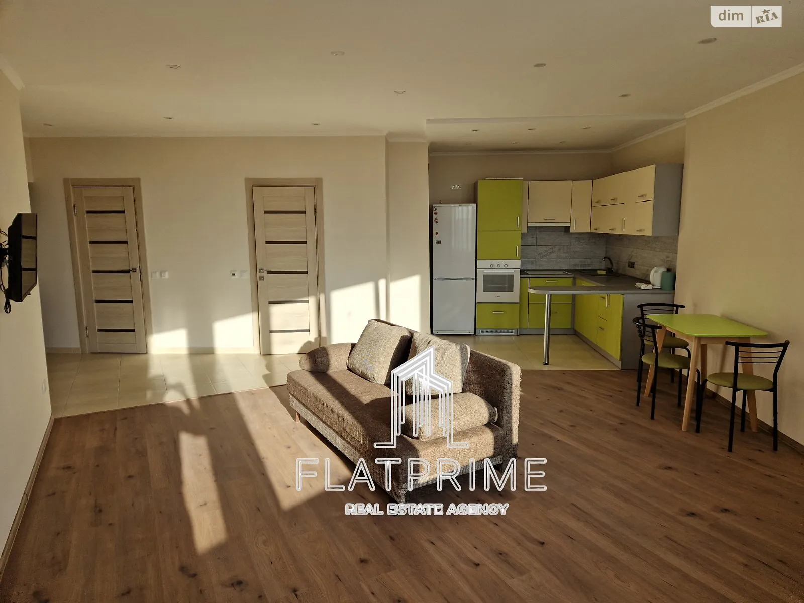Продается 2-комнатная квартира 65 кв. м в Киеве, ул. Светлая, 3Д - фото 1