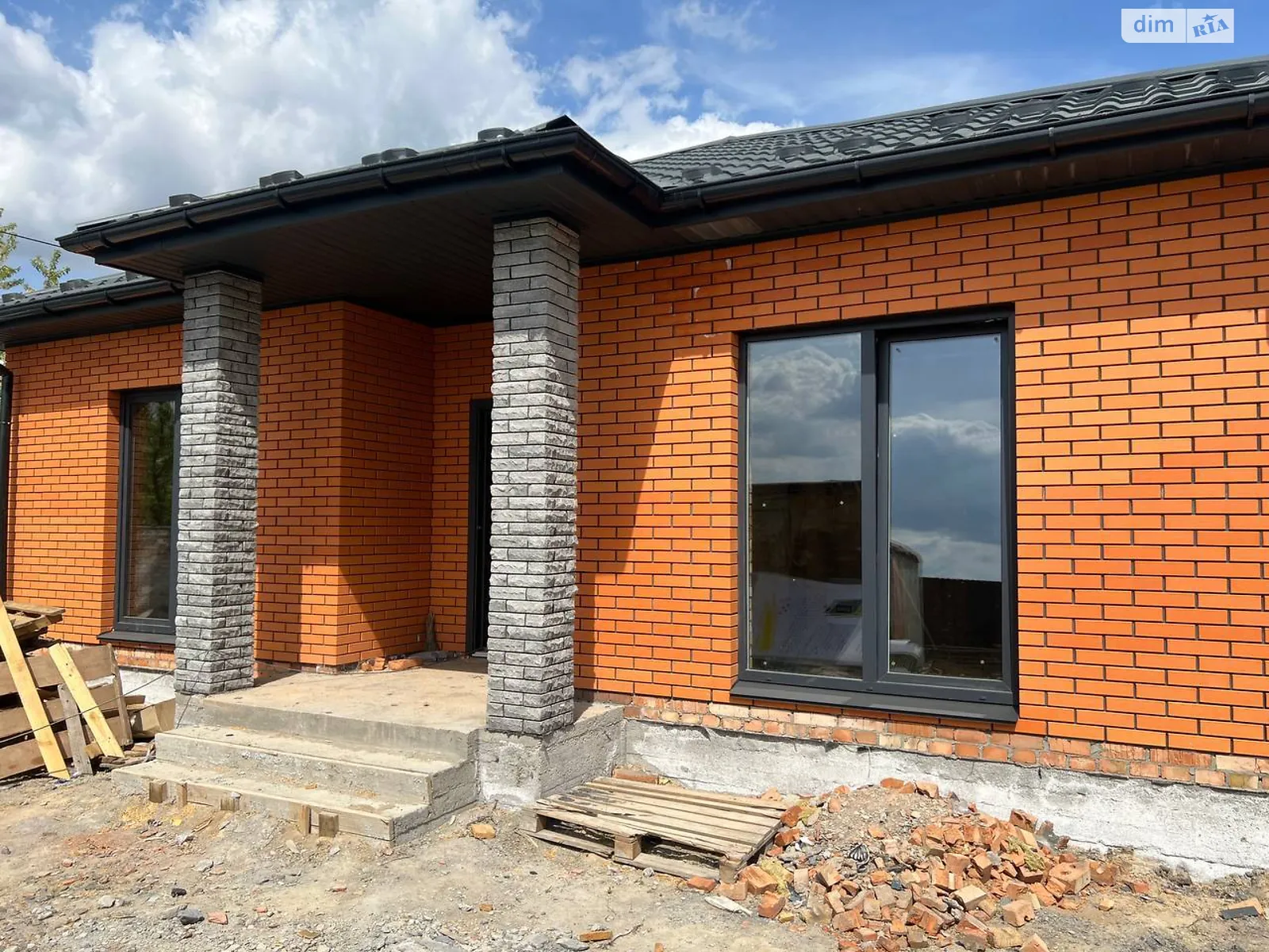 Продается одноэтажный дом 95 кв. м с верандой, цена: 73000 $ - фото 1