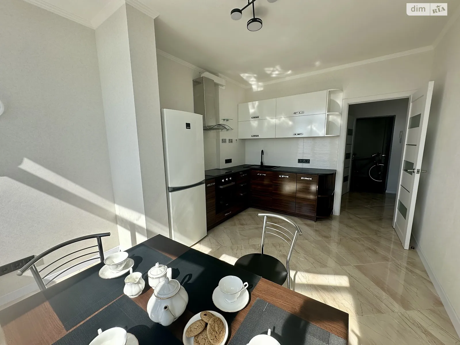 Продается 1-комнатная квартира 42.2 кв. м в Одессе, ул. Якова Бреуса - фото 1