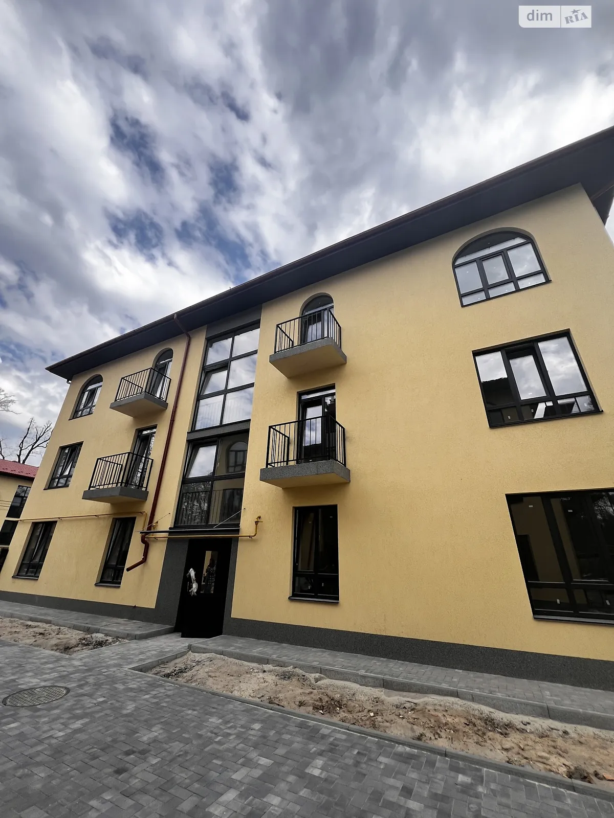 Продається 1-кімнатна квартира 35 кв. м у Ворзелі, вул. Лісова, 35А - фото 1