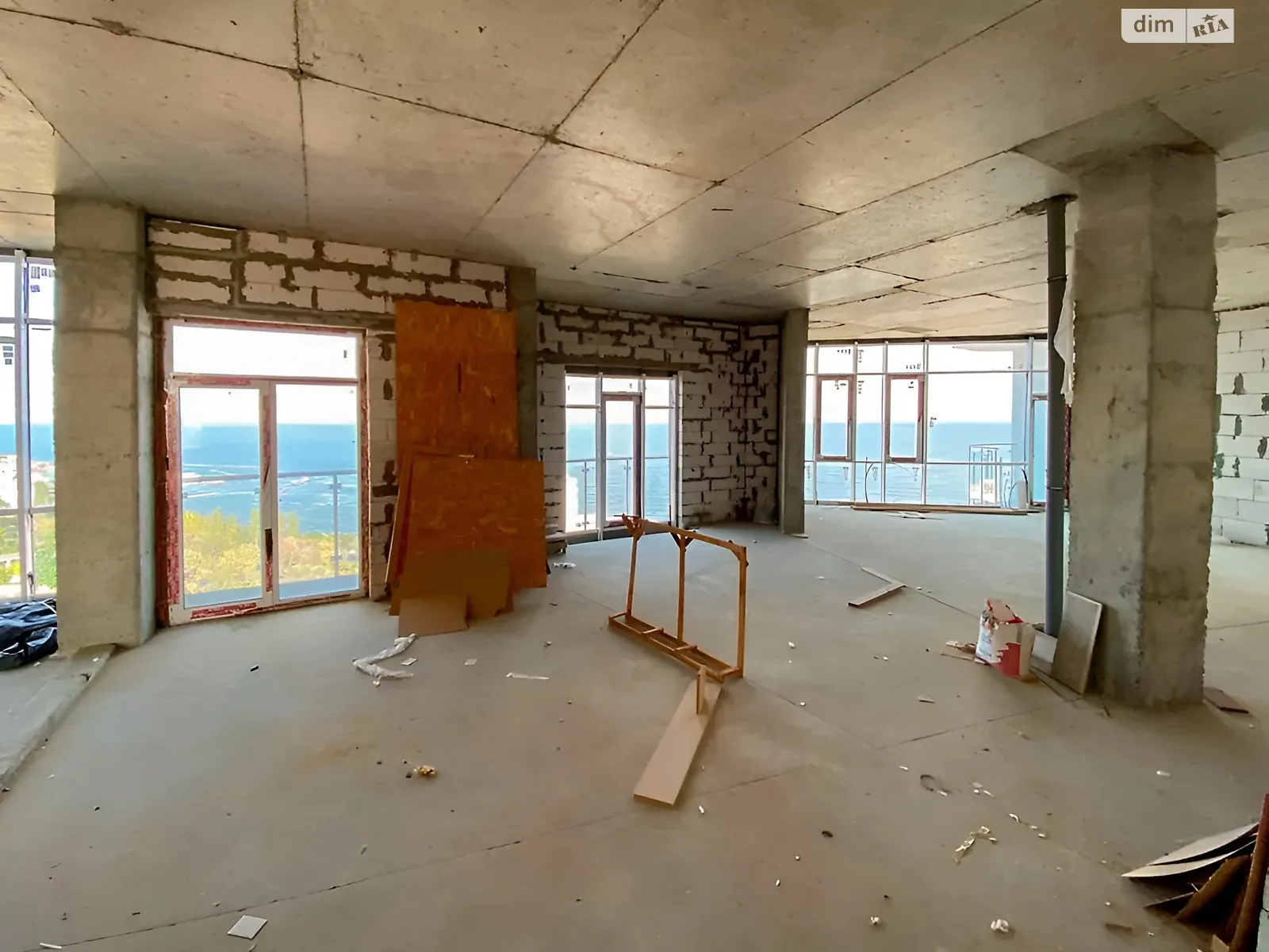 Продается 1-комнатная квартира 244 кв. м в Одессе, цена: 465000 $ - фото 1