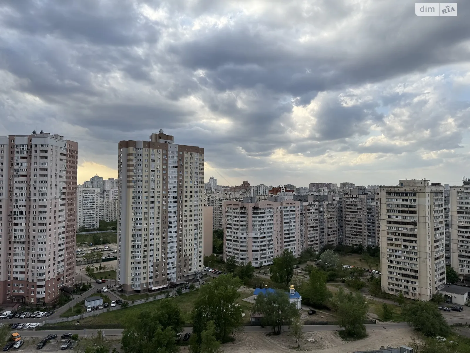 Продается 1-комнатная квартира 47 кв. м в Киеве, ул. Ревуцкого, 54Б - фото 1