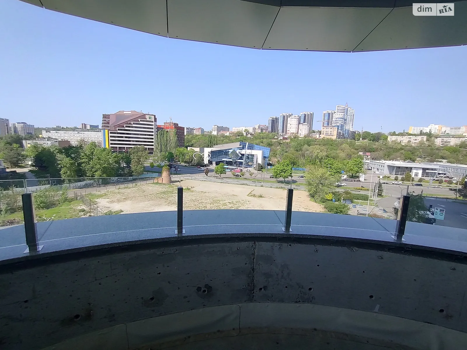 Сдается в аренду офис 250 кв. м в бизнес-центре, цена: 2500 $ - фото 1