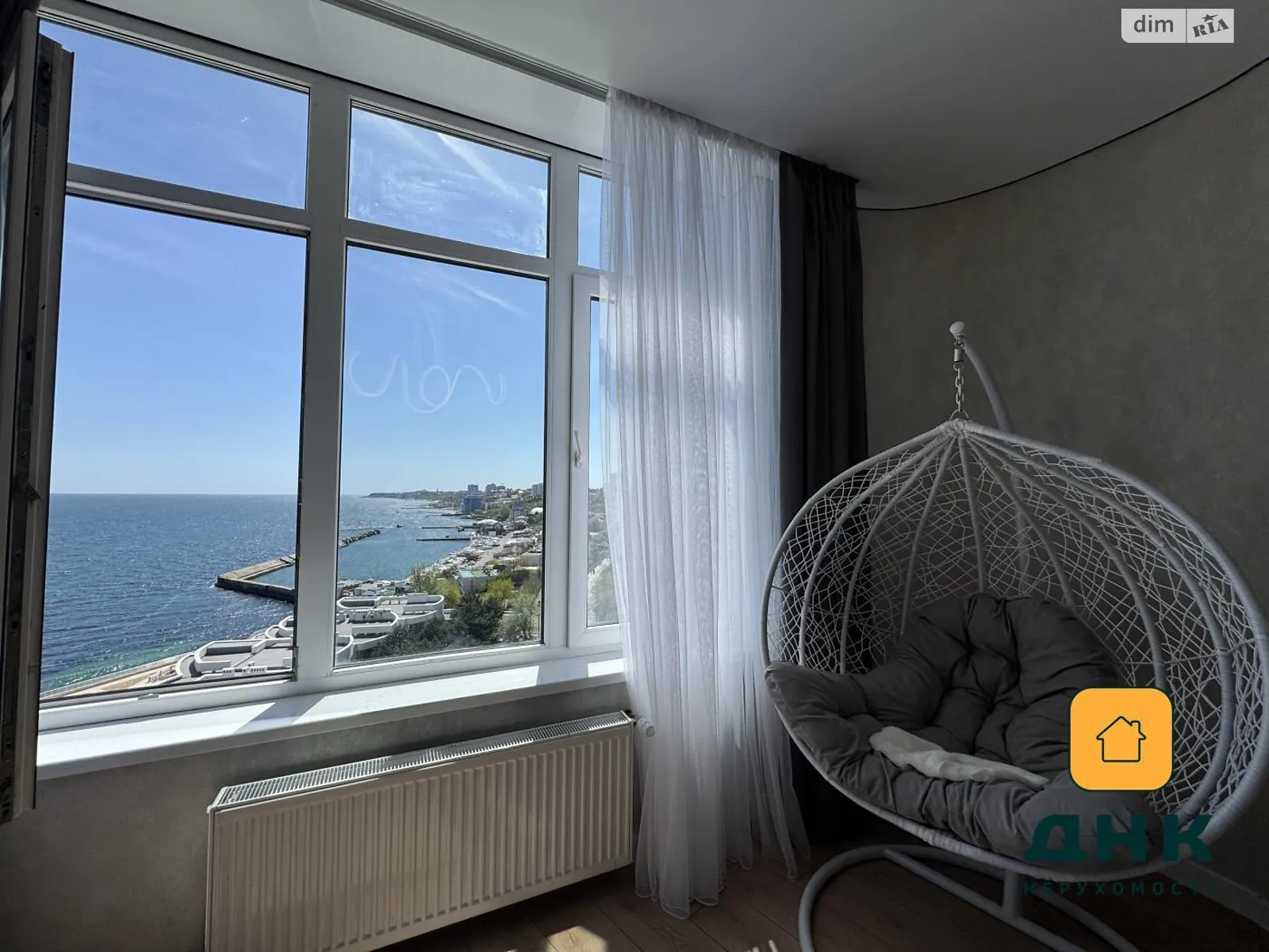 Продается 1-комнатная квартира 47.9 кв. м в Одессе, пер. Мореходный, 2А - фото 1