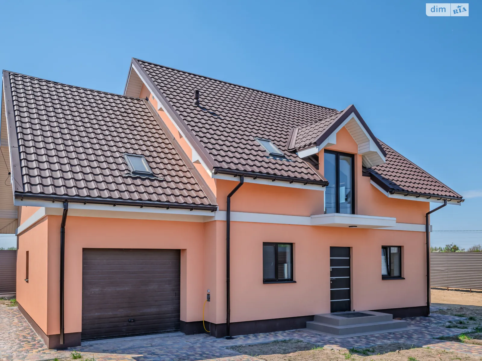 Продается дом на 2 этажа 240 кв. м с террасой, цена: 252000 $ - фото 1
