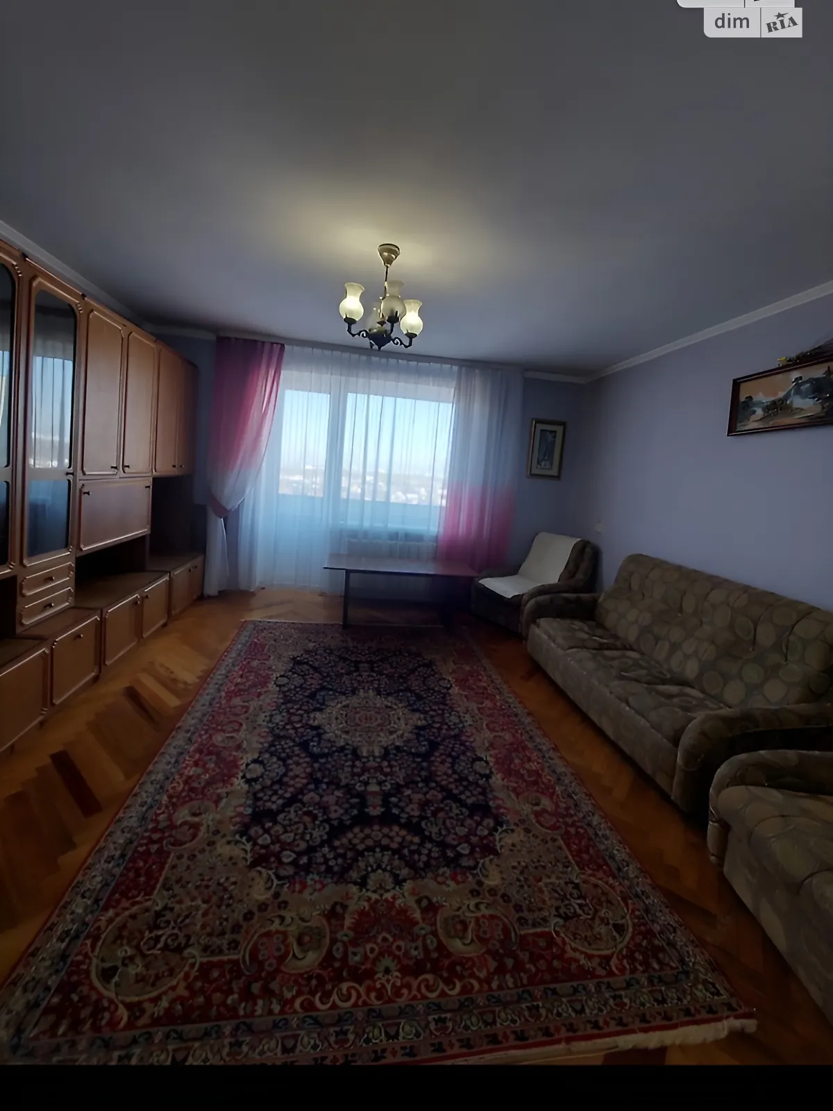 3-комнатная квартира 68 кв. м в Луцке, ул. Шота Руставели - фото 1
