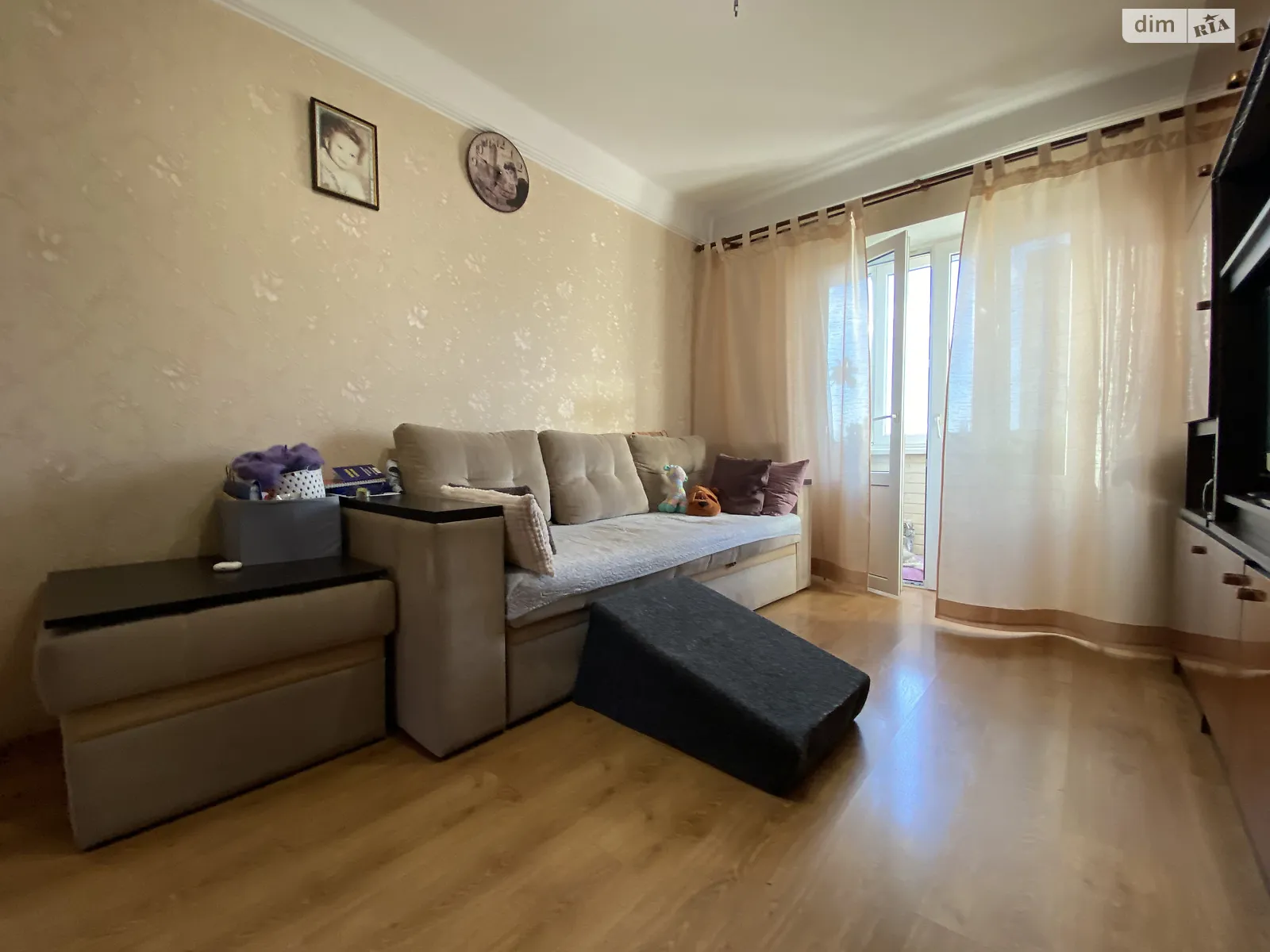 Продається 3-кімнатна квартира 57.8 кв. м у Києві, вул. Ореста Левицького(Академіка Курчатова), 18 - фото 1