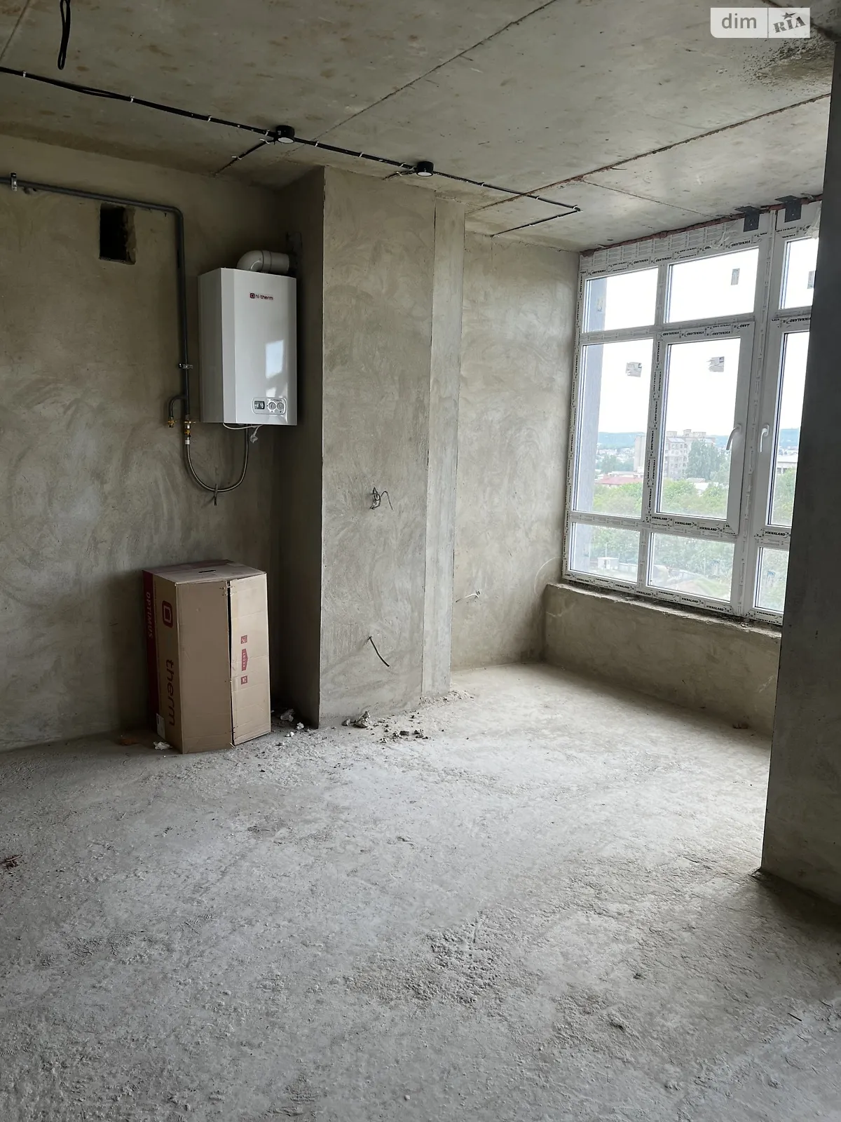 Продається 4-кімнатна квартира 113.6 кв. м у Чернівцях - фото 1