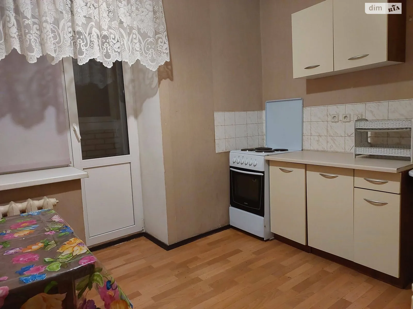 Здається в оренду 1-кімнатна квартира 40 кв. м у Києві, вул. Алма-Атинська, 39З - фото 1